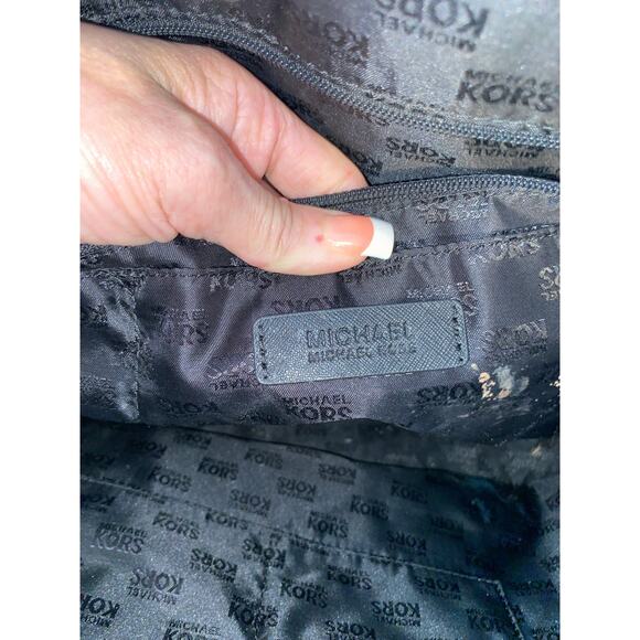 Michael Kors Large Black & White Striped Tote Bag with Gold Logo Hardware - Picture 6 of 12